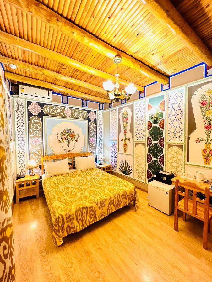 Komil Bukhara Boutique Hotel ภายนอก รูปภาพ