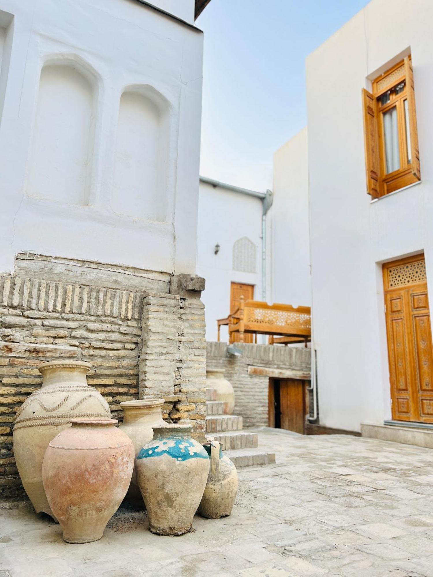 Komil Bukhara Boutique Hotel ภายนอก รูปภาพ