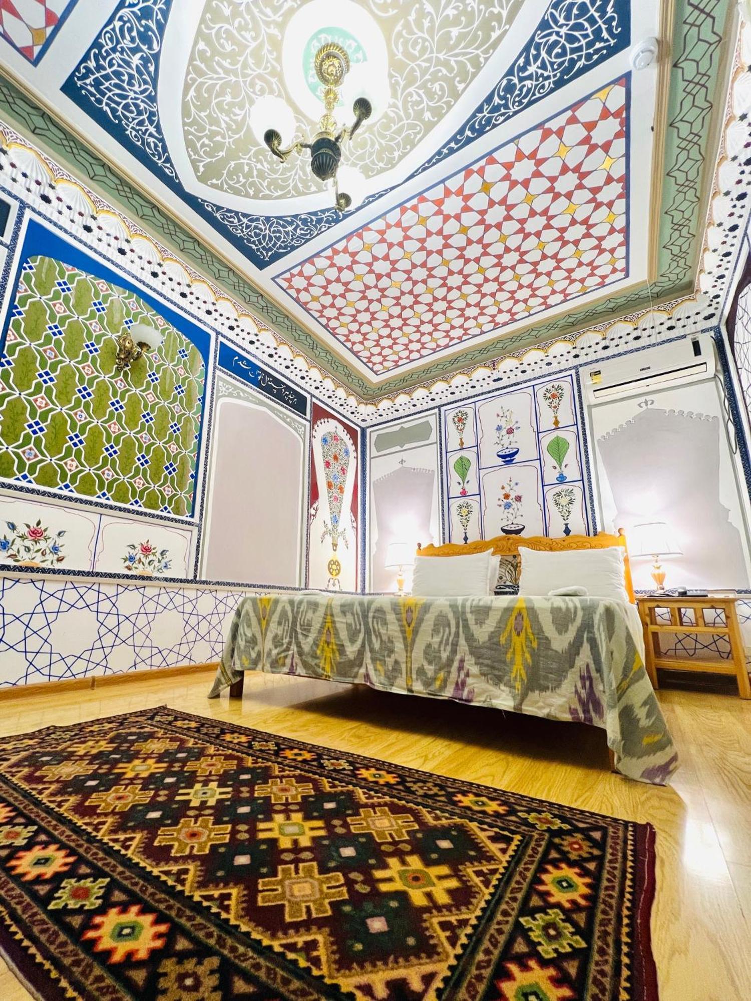 Komil Bukhara Boutique Hotel ภายนอก รูปภาพ