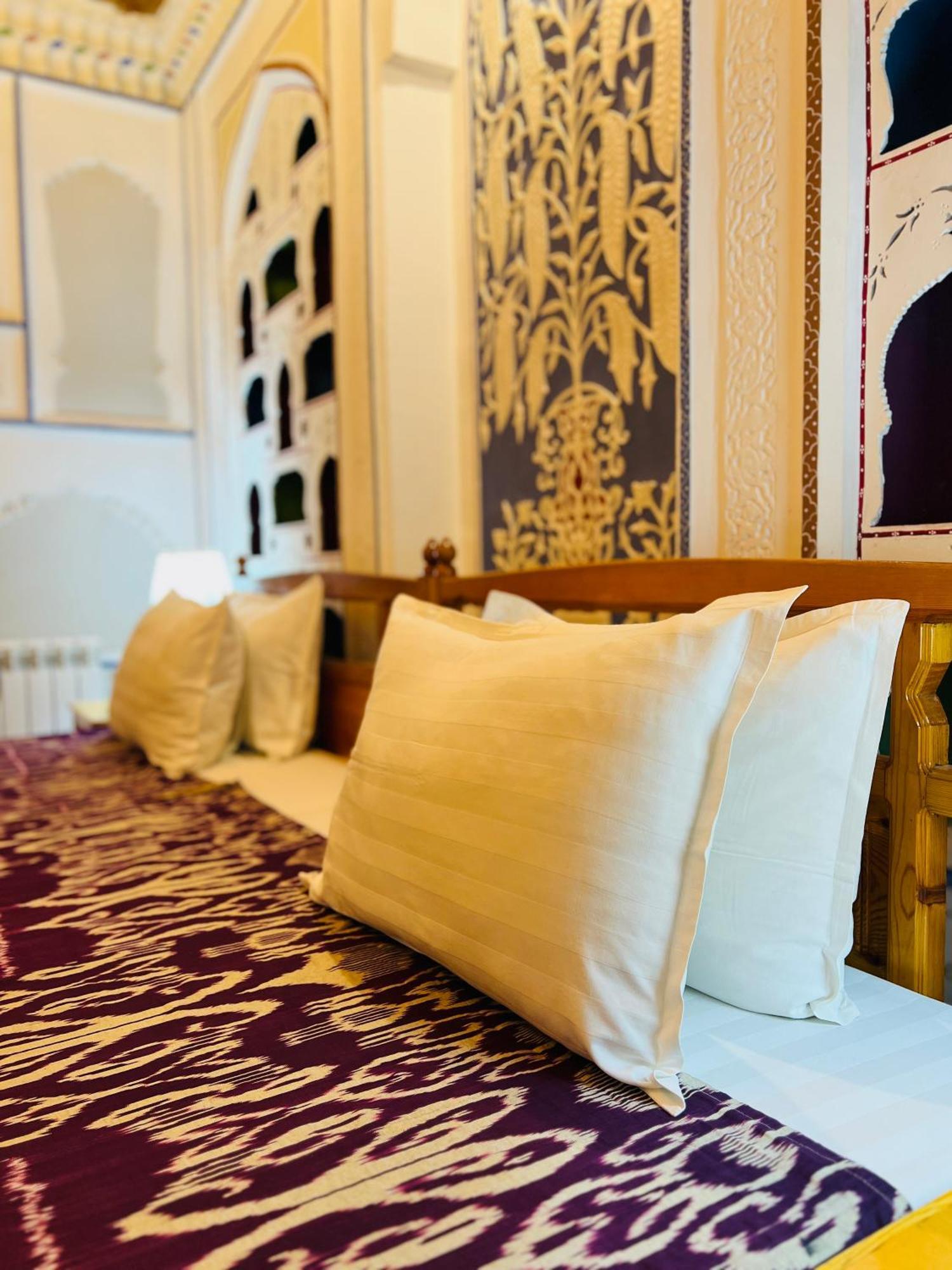 Komil Bukhara Boutique Hotel ภายนอก รูปภาพ