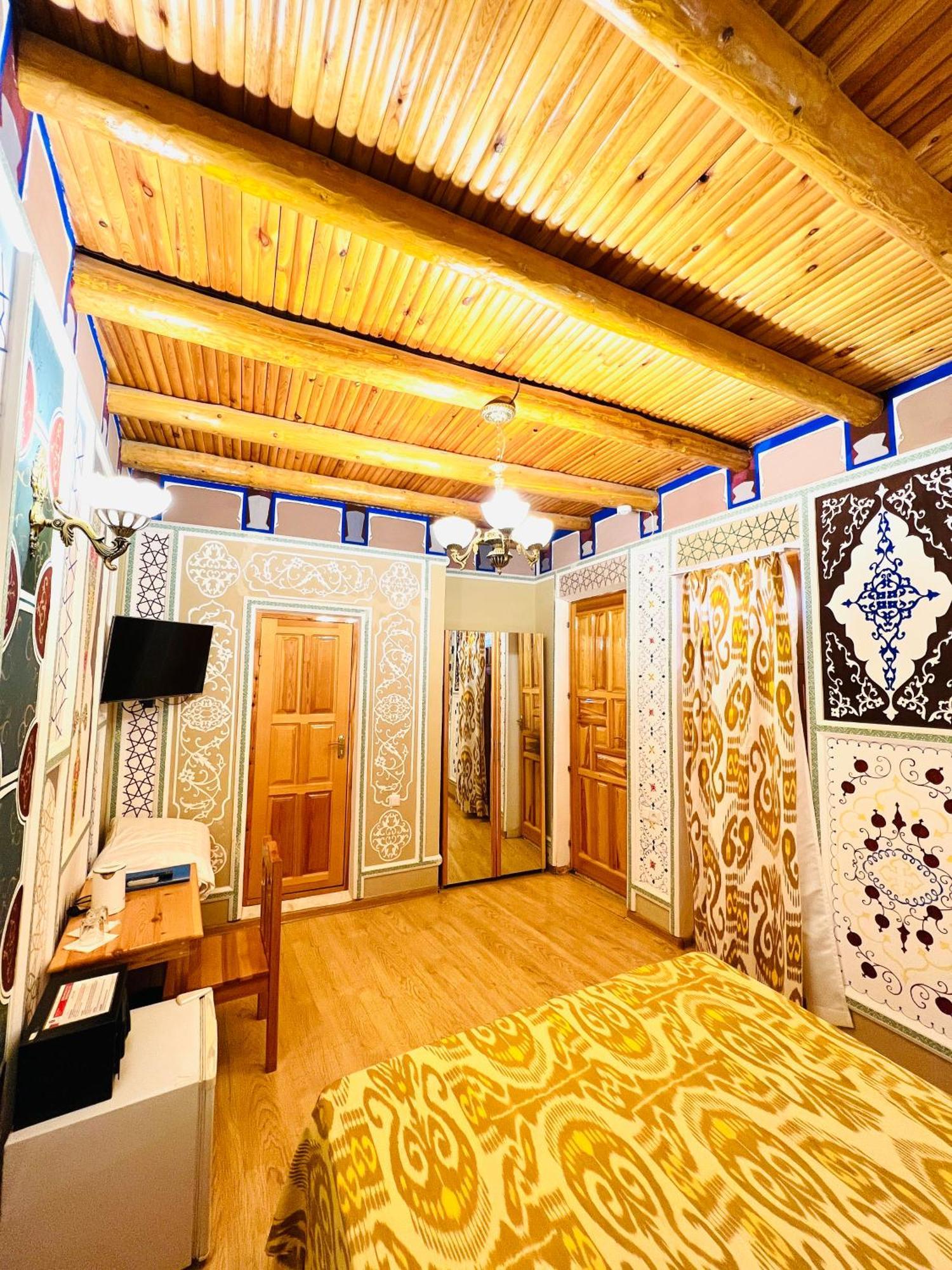 Komil Bukhara Boutique Hotel ภายนอก รูปภาพ