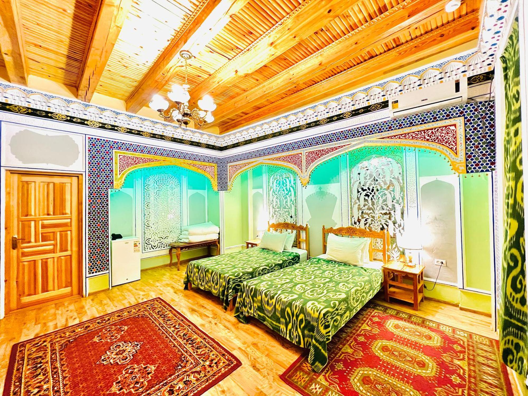 Komil Bukhara Boutique Hotel ภายนอก รูปภาพ