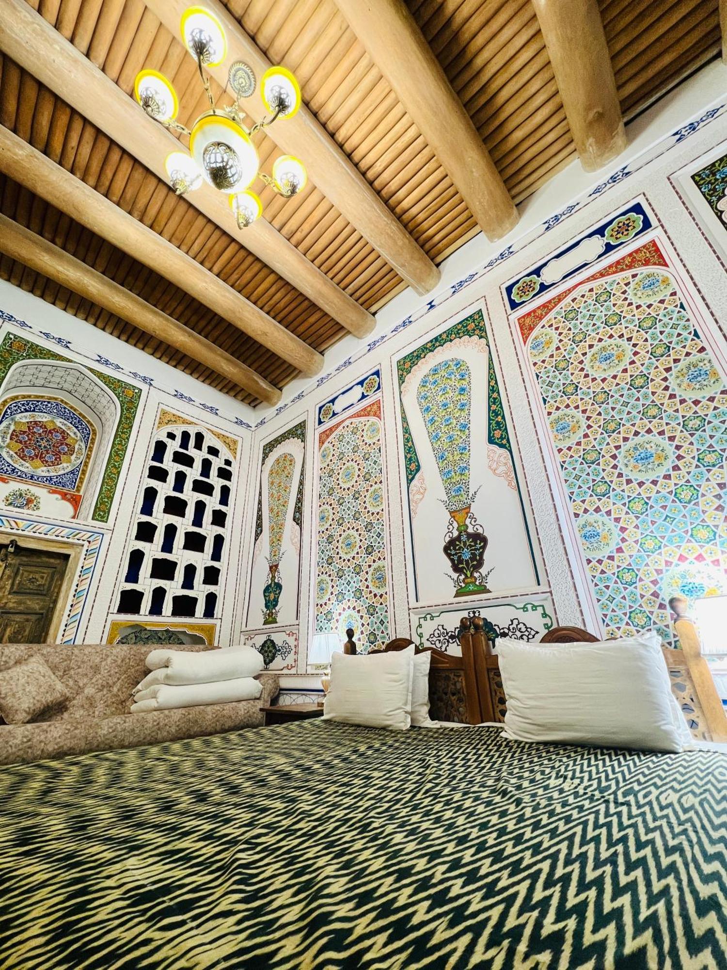 Komil Bukhara Boutique Hotel ภายนอก รูปภาพ