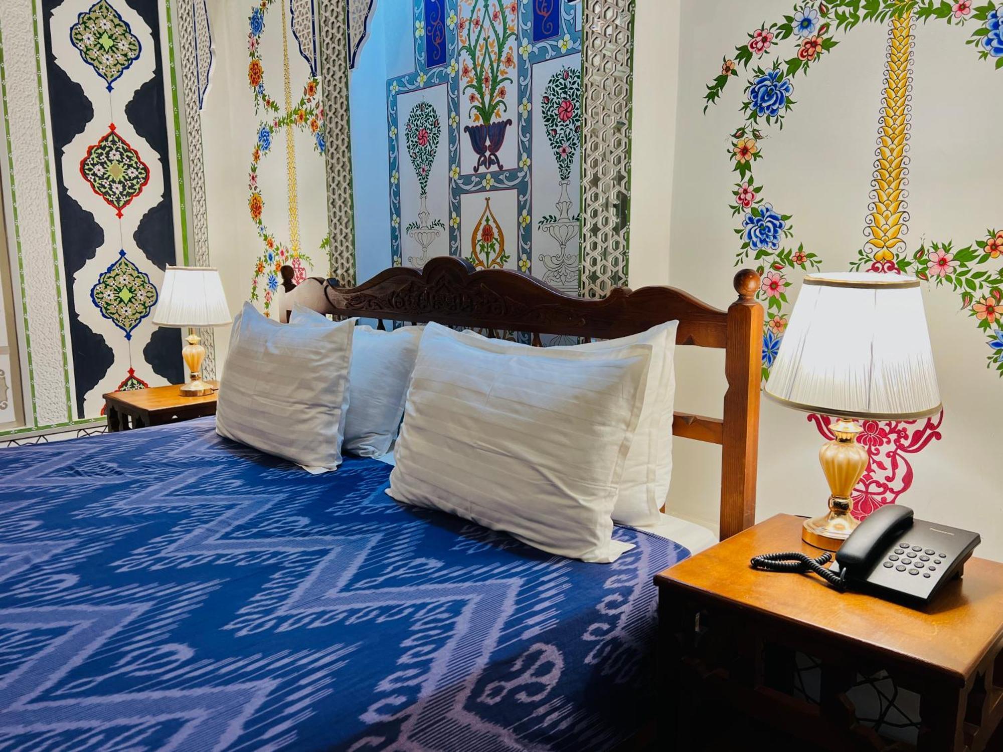 Komil Bukhara Boutique Hotel ภายนอก รูปภาพ