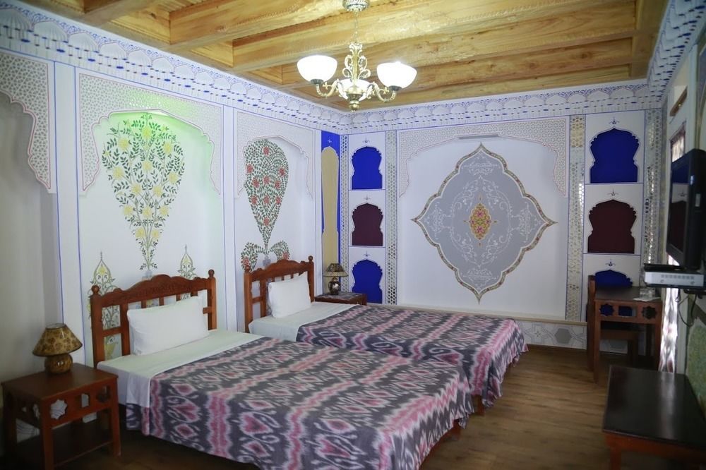 Komil Bukhara Boutique Hotel ภายนอก รูปภาพ