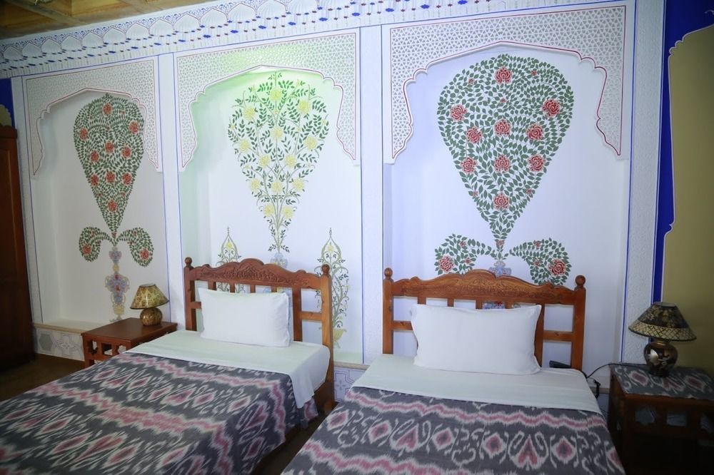 Komil Bukhara Boutique Hotel ภายนอก รูปภาพ