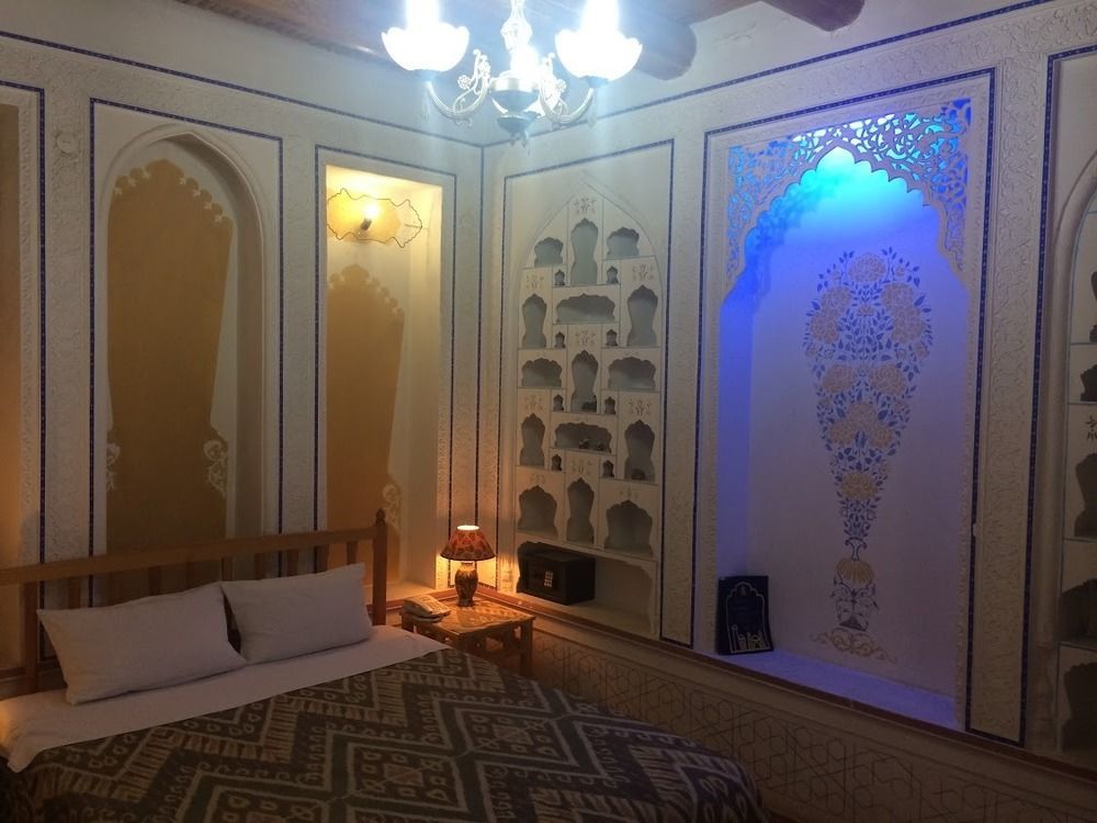 Komil Bukhara Boutique Hotel ภายนอก รูปภาพ