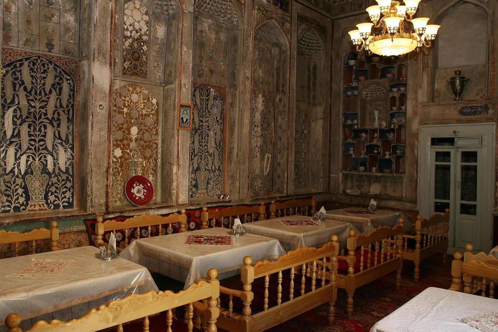 Komil Bukhara Boutique Hotel ภายนอก รูปภาพ