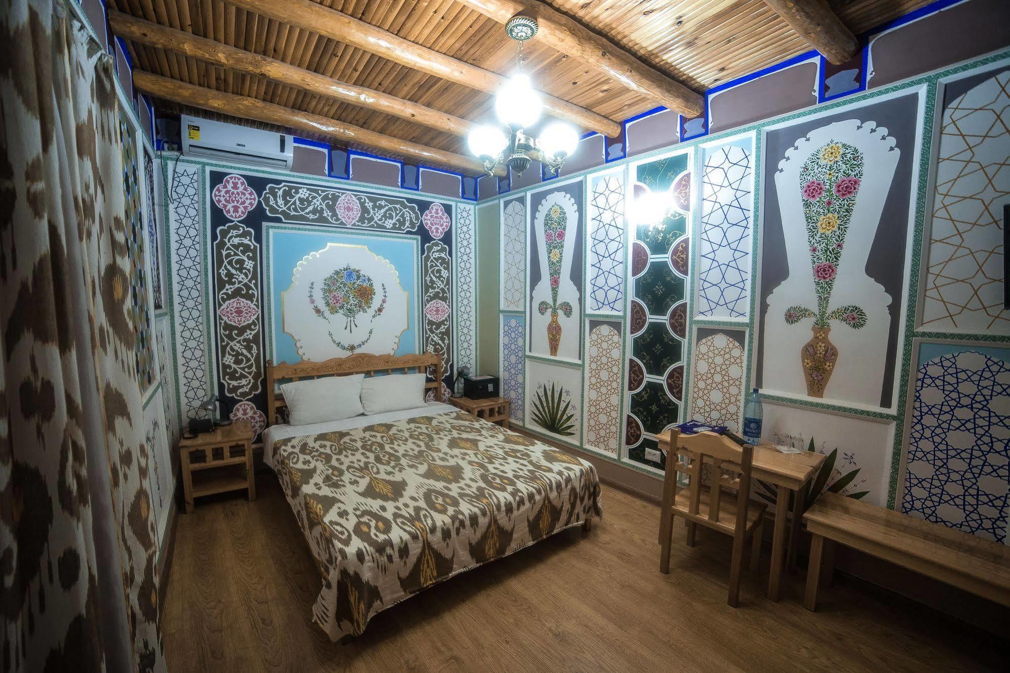 Komil Bukhara Boutique Hotel ภายนอก รูปภาพ